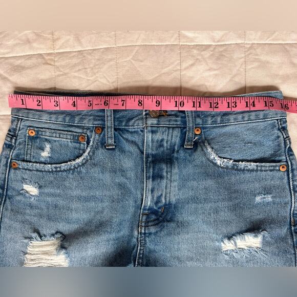 Madewell 100% Cotton Distressed Relaxed Denim Short in Homecrest Wash - 27 - Picture 6 of 12